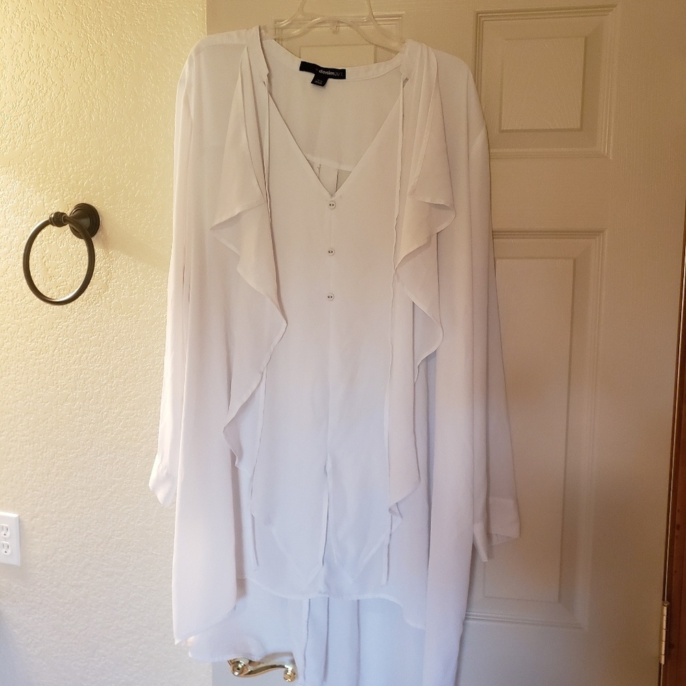 Denim 24/5 sheer white tunic blouse